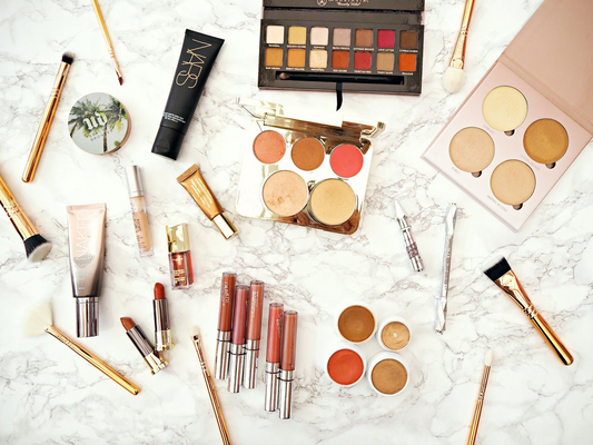 Mastering the Basics: A Beginner's Guide to Makeup Essential